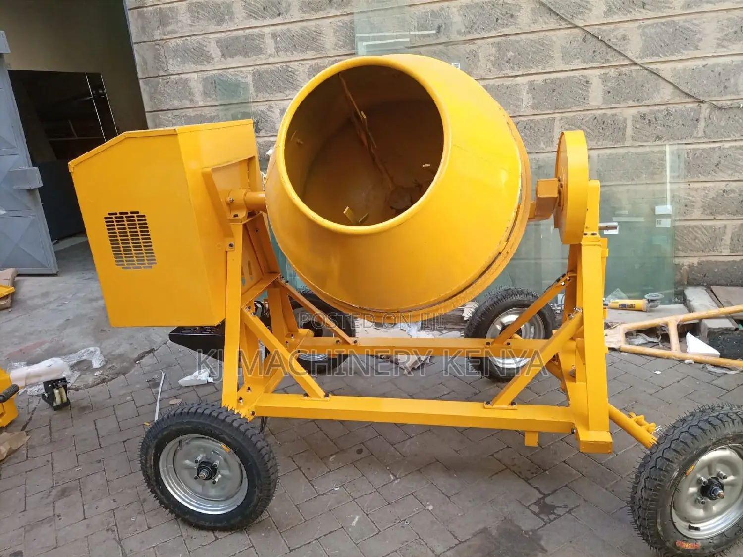 400litres Concrete Mixer on OFFER