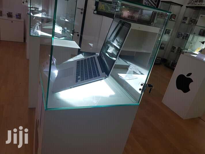 Laptop Apple MacBook Pro 4GB Intel Core i5 HDD 500GB