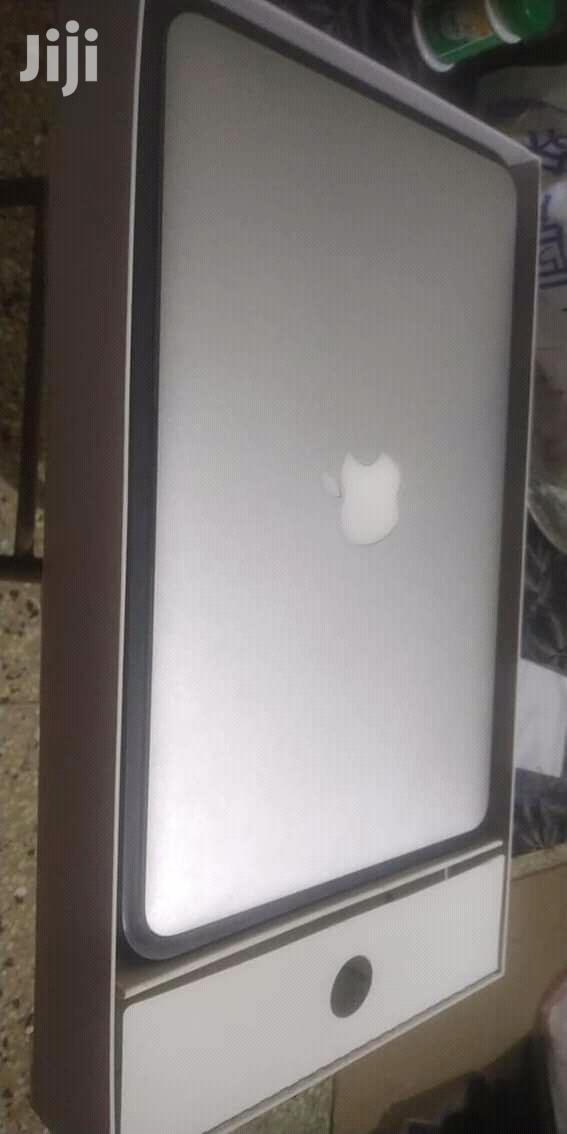 Laptop Apple MacBook Pro 4GB Intel Core i5 HDD 500GB