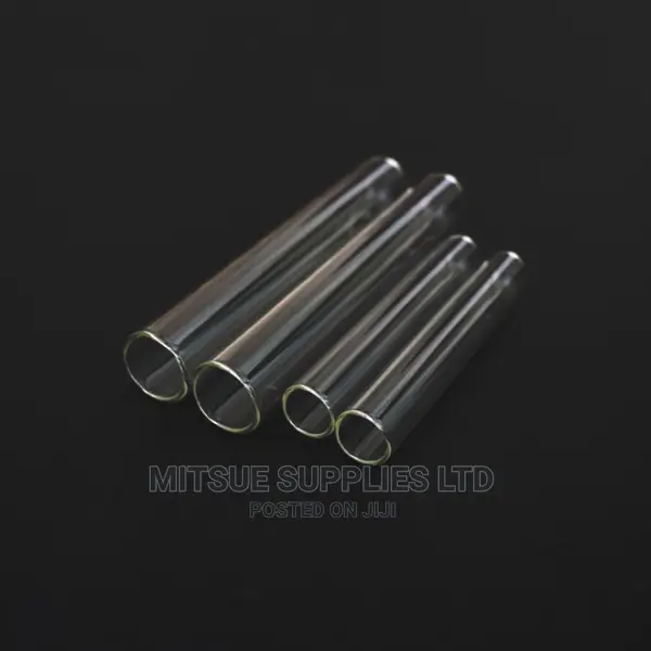 A Set of 8 Boiling Tube With Rim 25x150- ( Borosil )