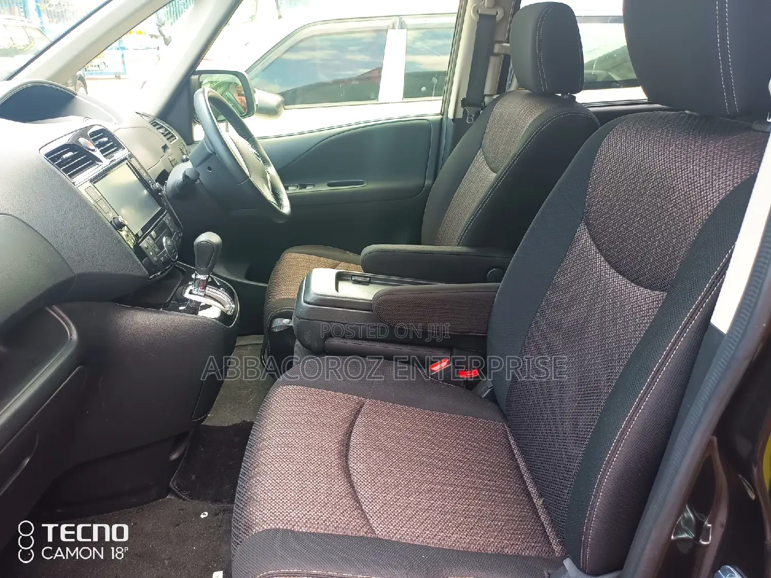 Nissan Serena 2015 Purple