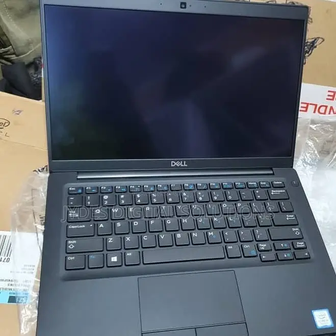 Laptop Dell Latitude 7390 8GB Intel Core I7 SSD 256GB