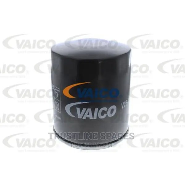 VOLVO S40,V50,V70,V25, - Vaico Oil Filter- V25-0145