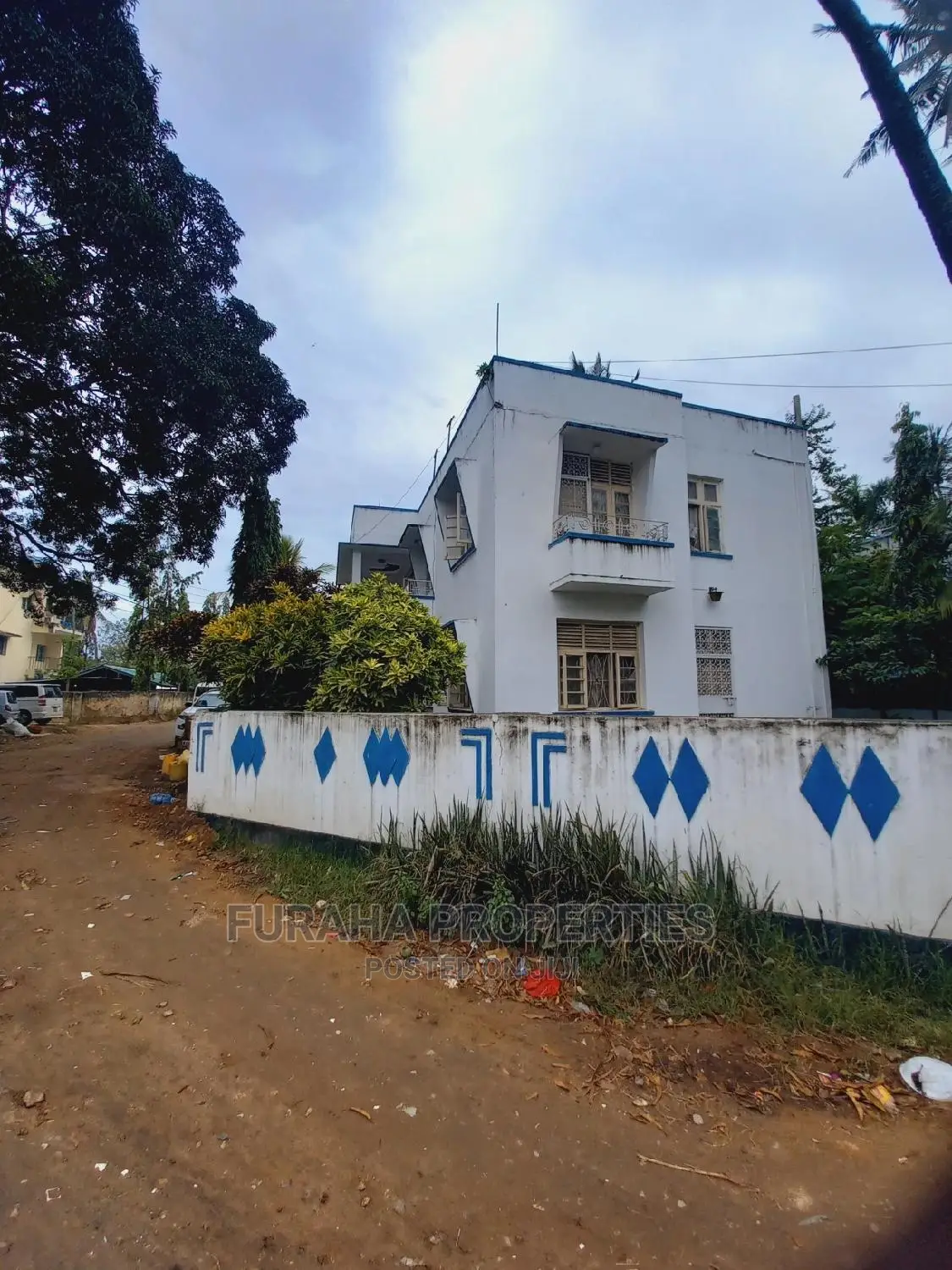 5bdrm House in Tudor for Sale