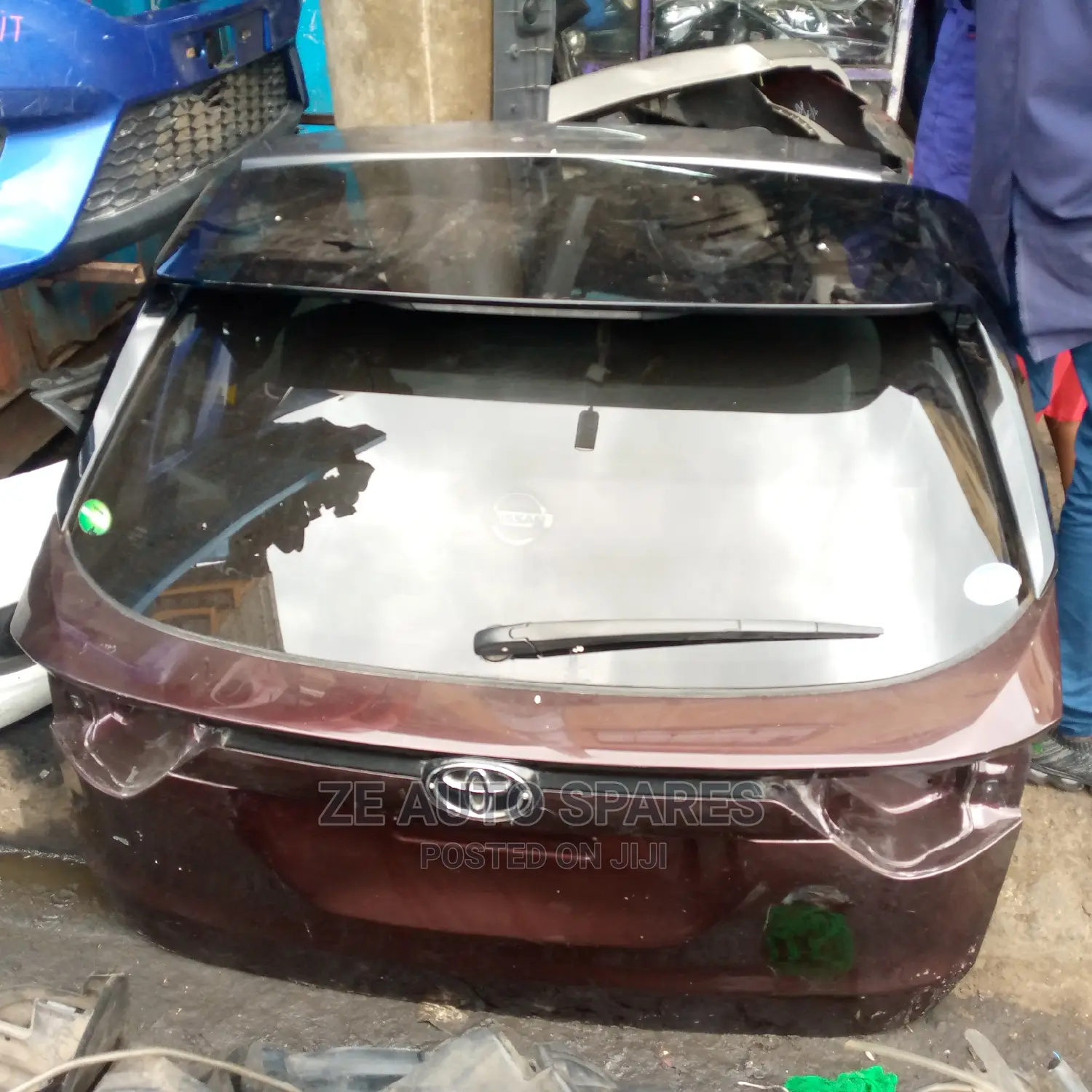 Harrier New Model 2015 Boot/Tailgate