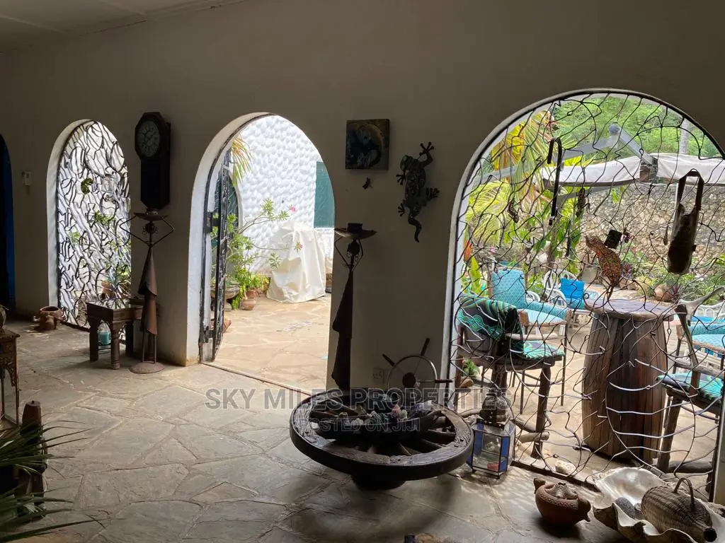 4bdrm Villa in La-Marina, Mtwapa for Sale