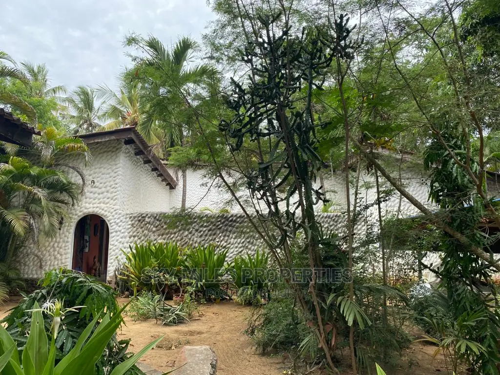 4bdrm Villa in La-Marina, Mtwapa for Sale