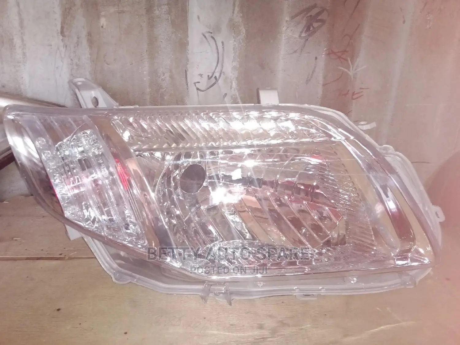 Fielder 2010 Headlight