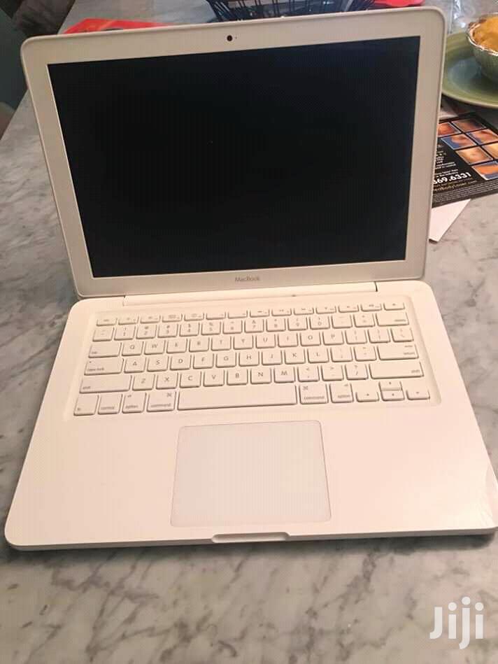 Laptop Apple MacBook 4GB Intel Core 2 Duo HDD 320GB