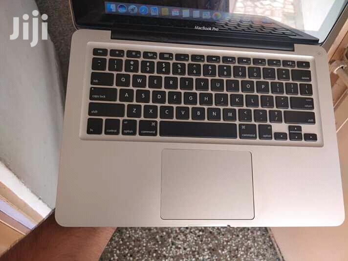 Laptop Apple MacBook Pro 4GB Intel Core i5 HDD 500GB