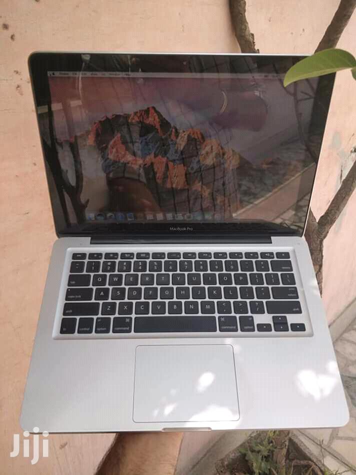 Laptop Apple MacBook Pro 4GB Intel Core i5 HDD 500GB