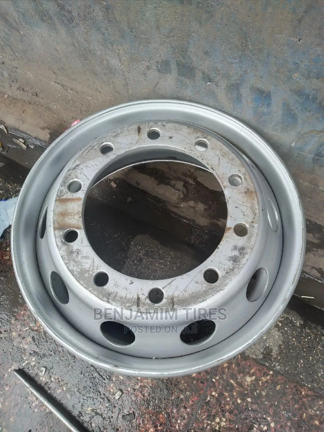 Rims Sizes 22.5 For Trucks Tubeles  1o Holes