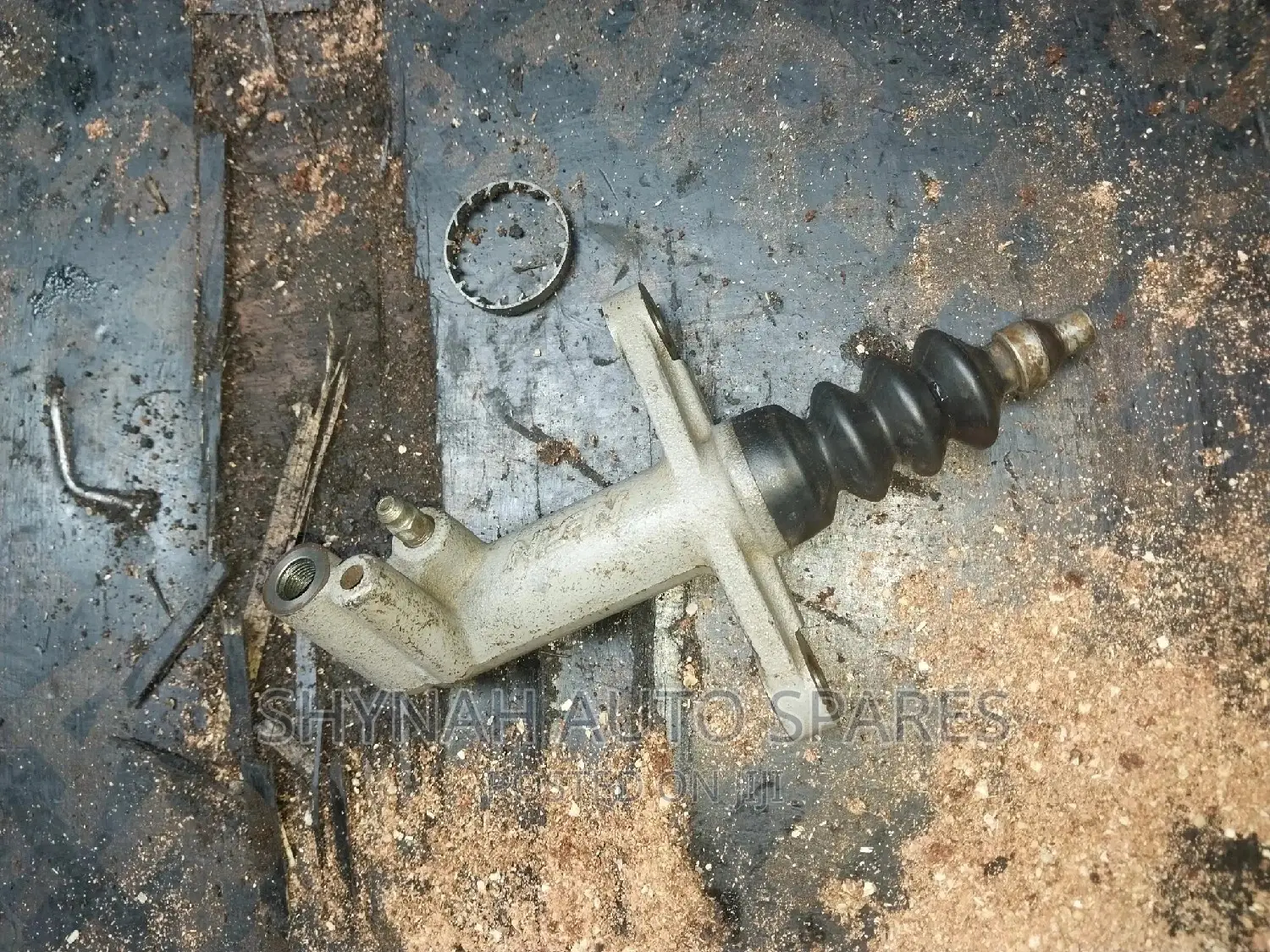 Slave Cylinder Isuzu Dmax and Tougher