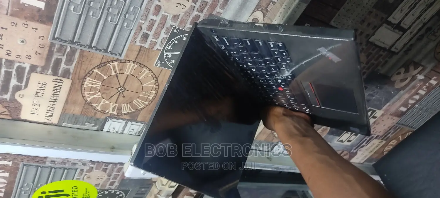 Laptop Lenovo ThinkPad X250 4GB Intel Pentium 500GB
