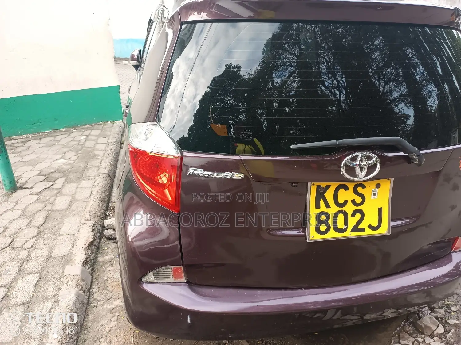 Toyota Ractis 1.3 FWD 2011 Purple