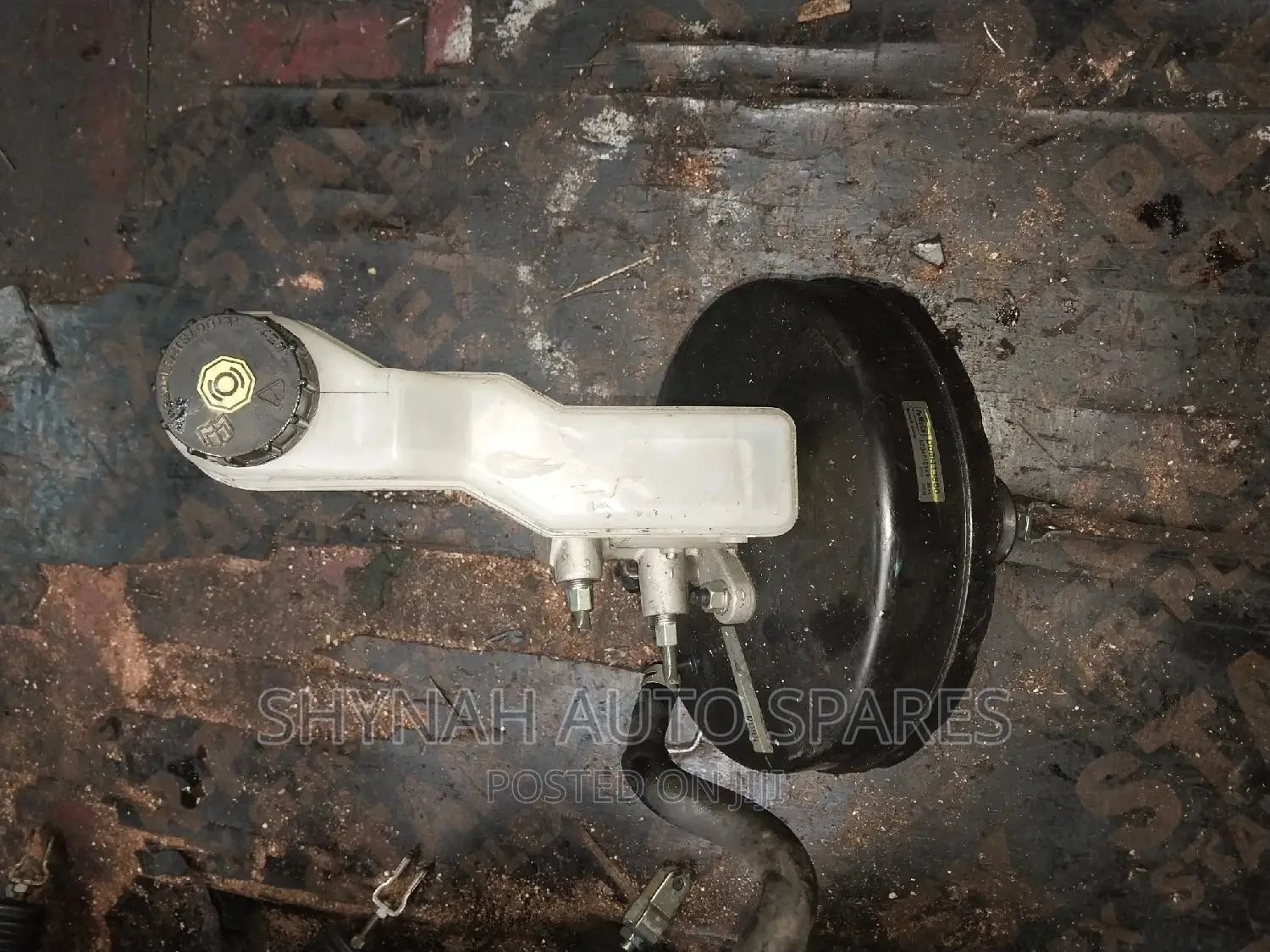 Mazda Demio Booster and Master Cylinder With Switch