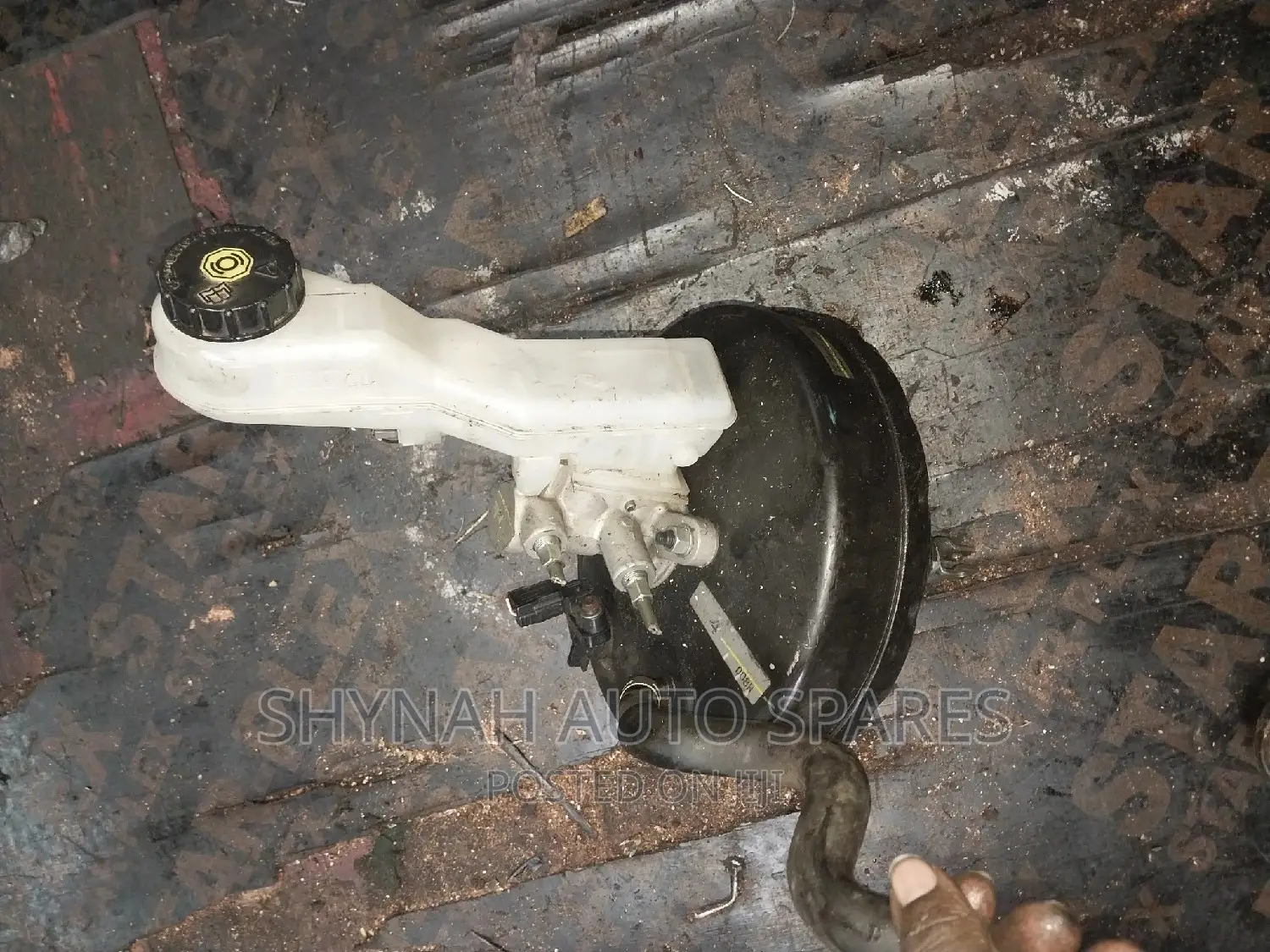 Mazda Demio Booster and Master Cylinder With Switch