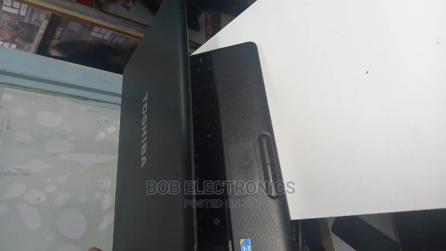 Laptop Toshiba Satellite C55 4GB Intel Celeron 320GB
