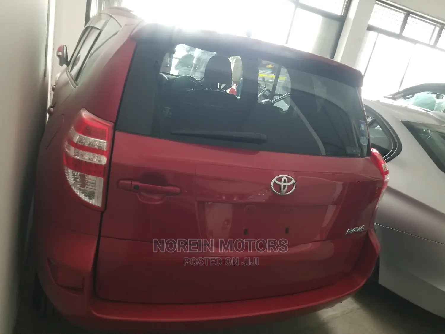 Toyota RAV4 LE 4dr SUV (2.5L 4cyl 6A) 2014 Red