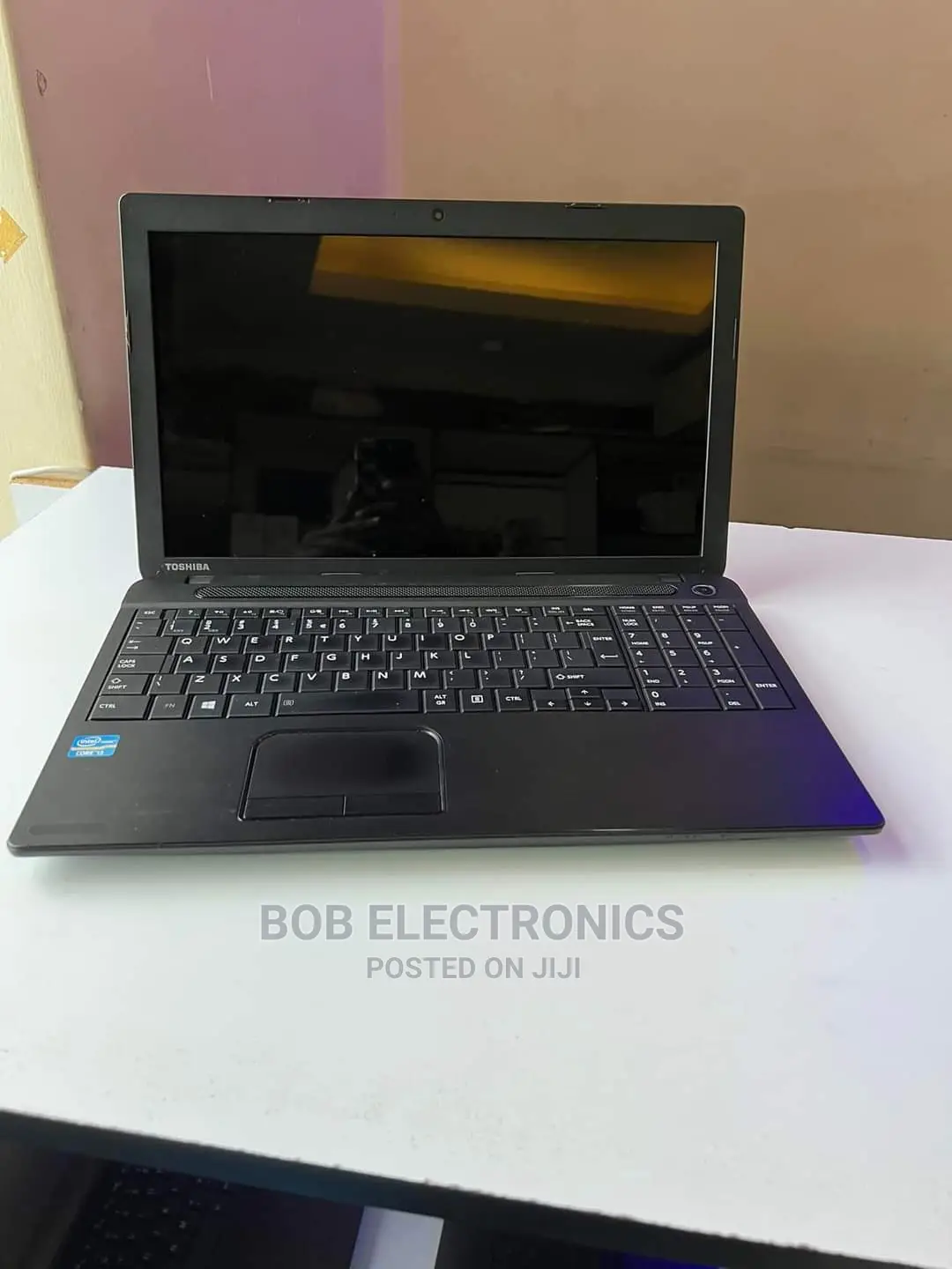 Laptop Toshiba Satellite C55 4GB Intel Celeron 320GB