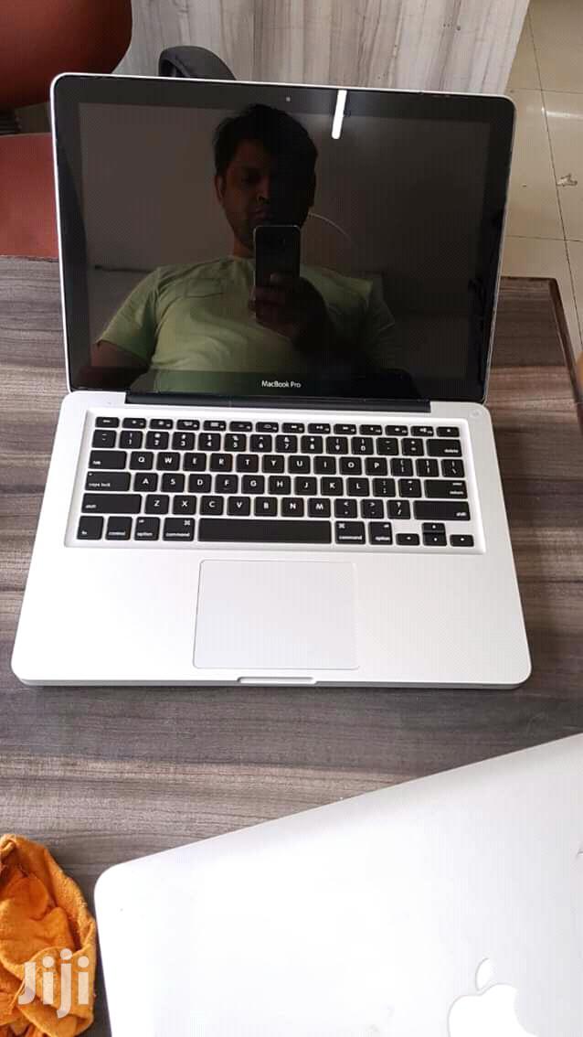 Laptop Apple MacBook Pro 4GB Intel Core i5 HDD 500GB