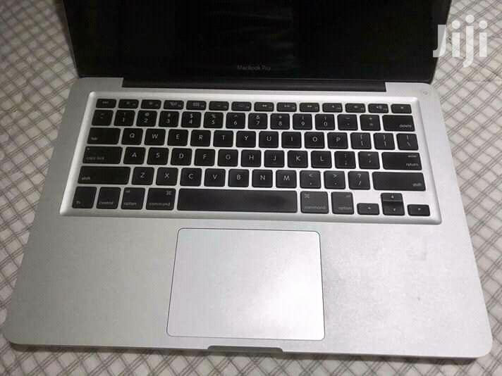Laptop Apple MacBook Pro 4GB Intel Core i5 HDD 500GB