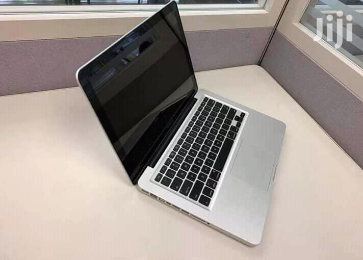 Laptop Apple MacBook Pro 4GB Intel Core i5 HDD 500GB