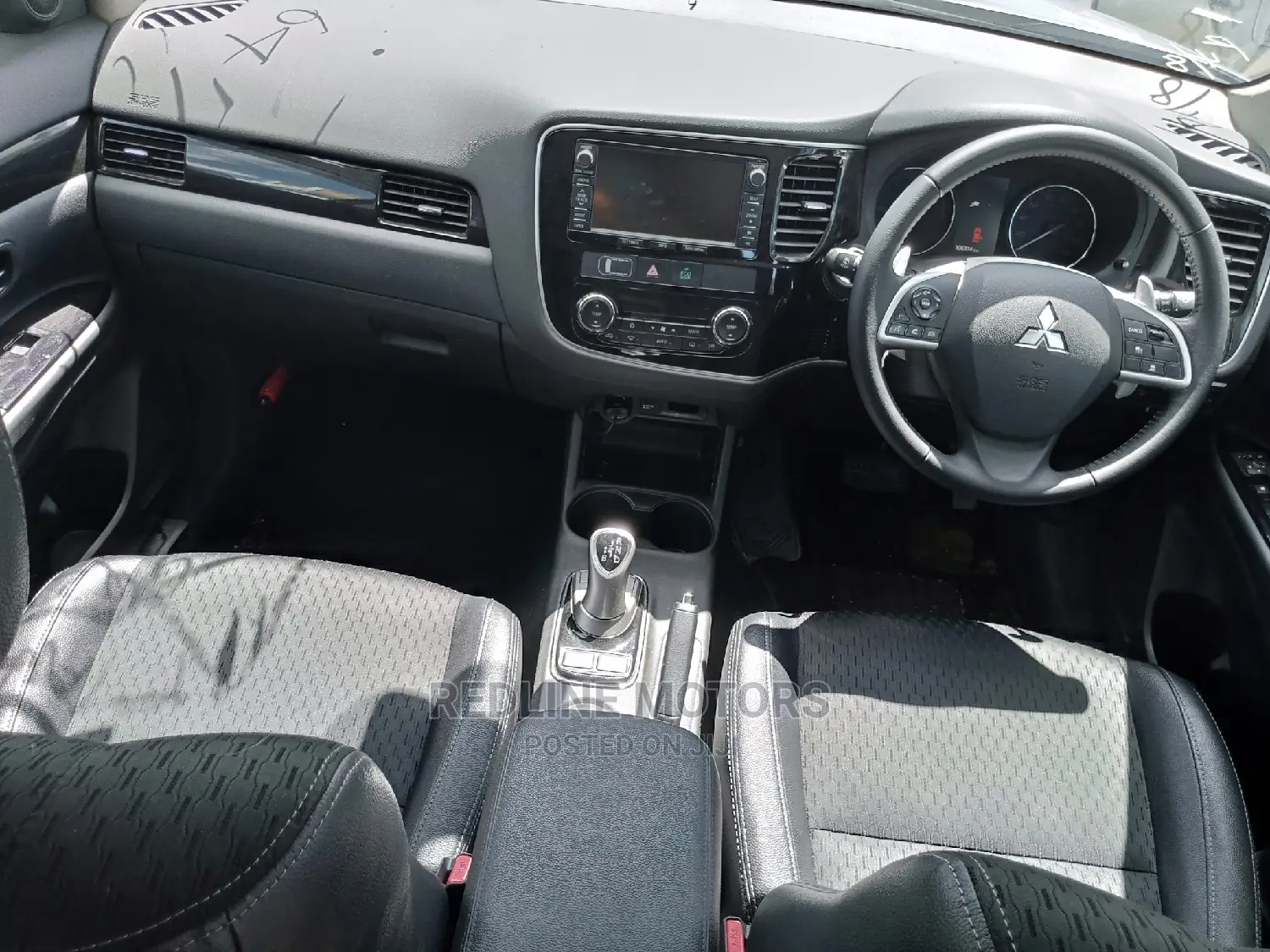 Mitsubishi Outlander 2016 Silver