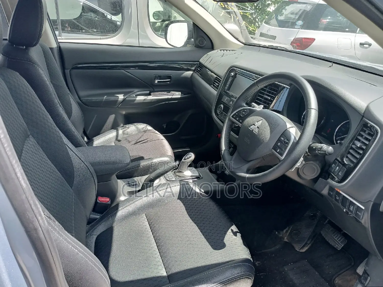 Mitsubishi Outlander 2016 Silver