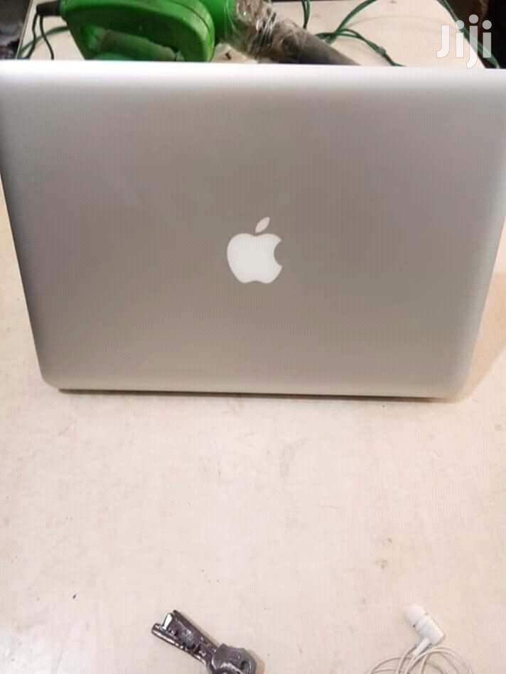 Laptop Apple MacBook Pro 4GB Intel Core i5 HDD 500GB