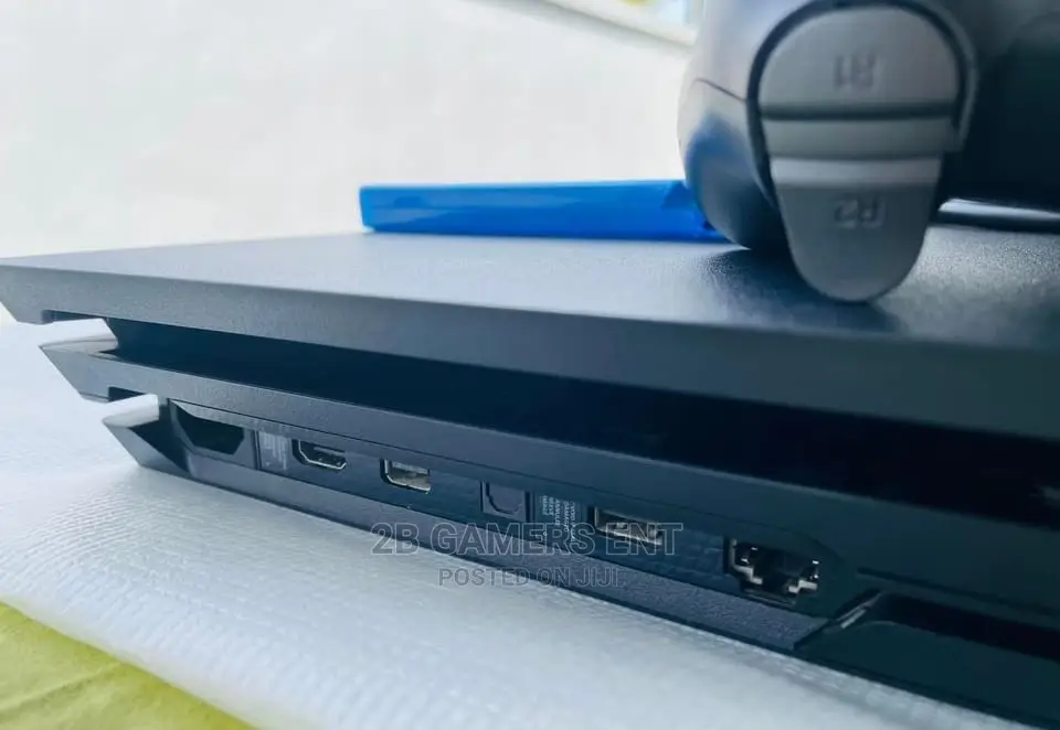 Ps4 Pro , Clean 1tb Used