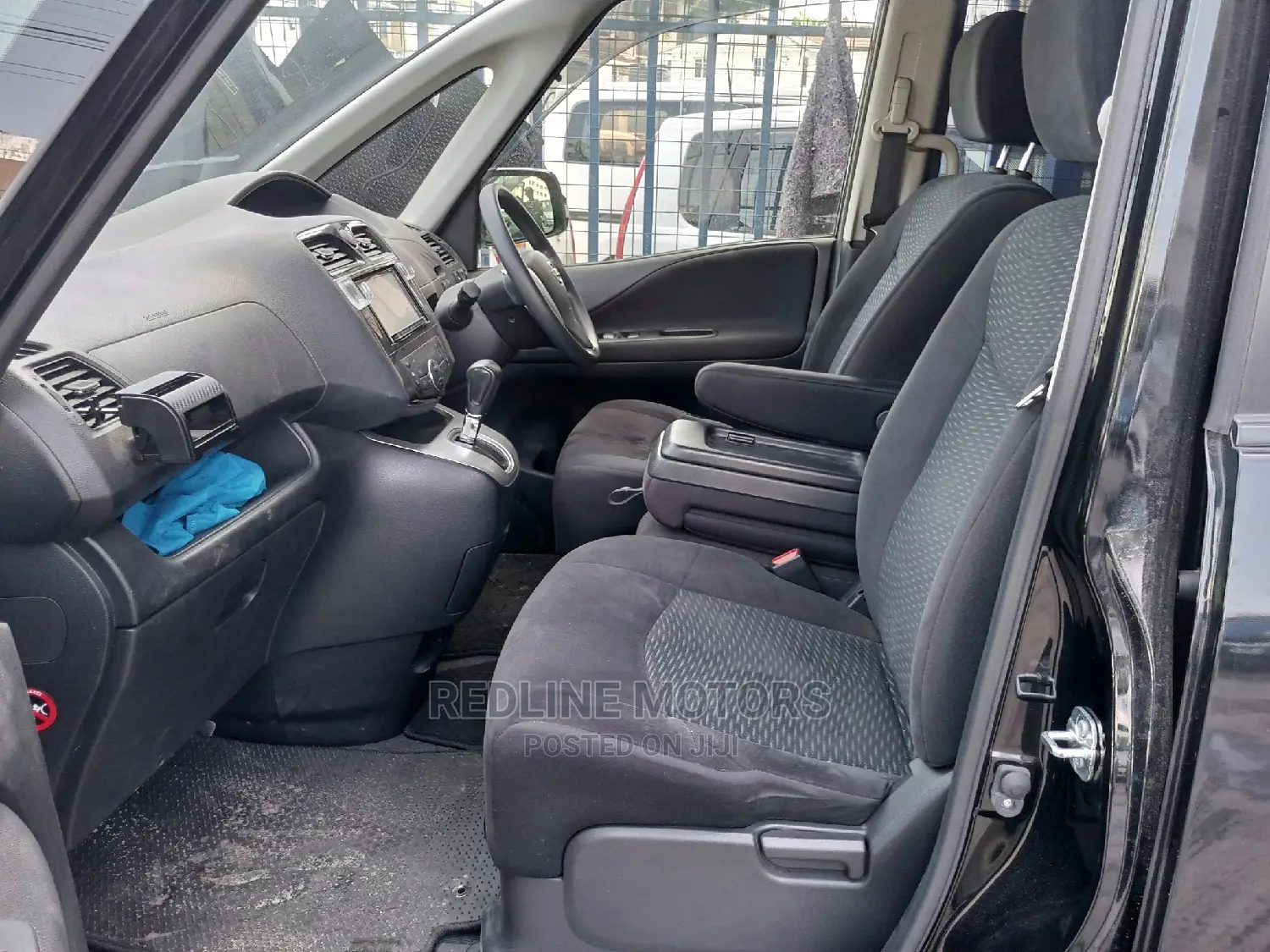 Nissan Serena 2016 Black