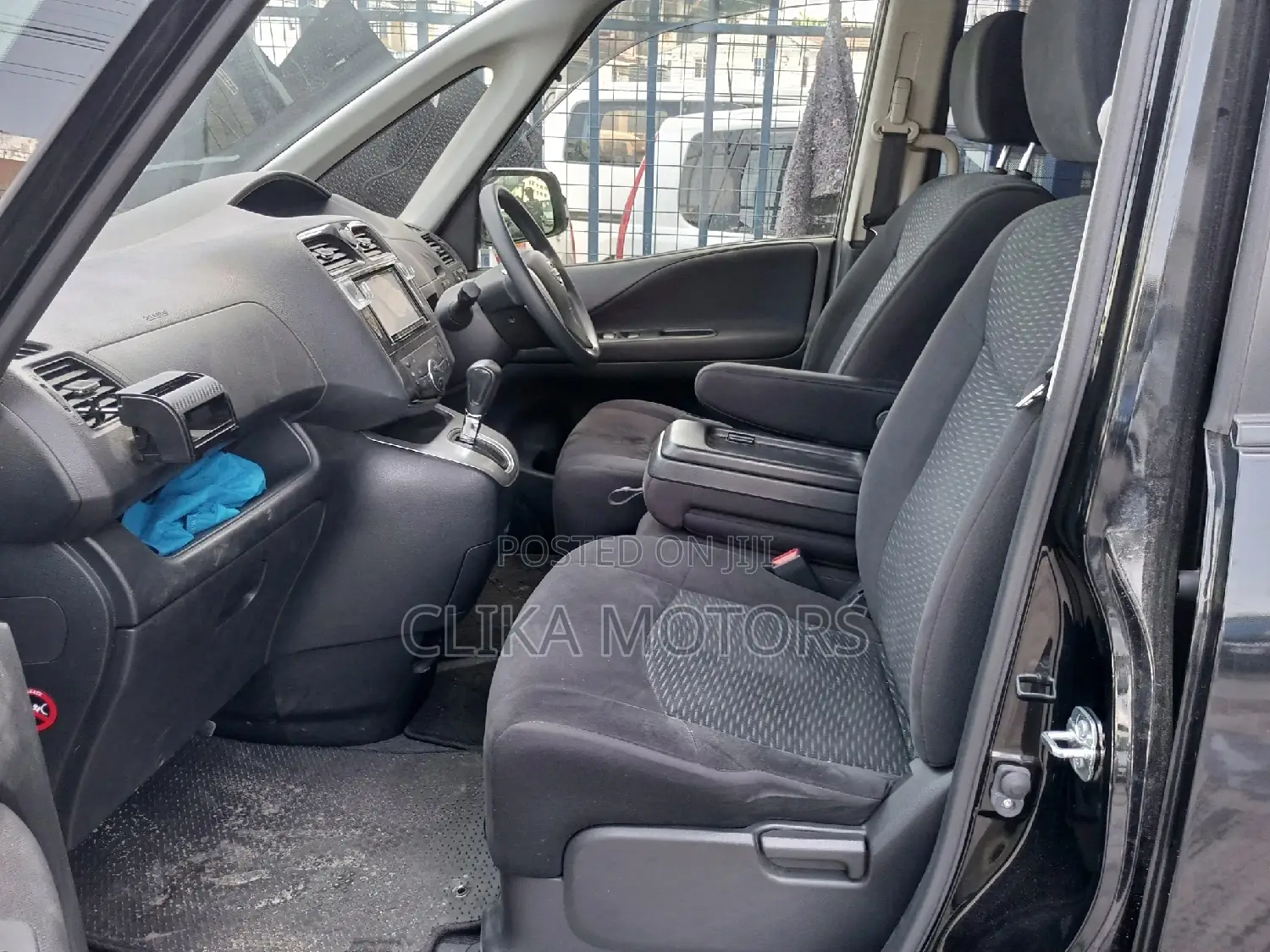 Nissan Serena 2016 Black