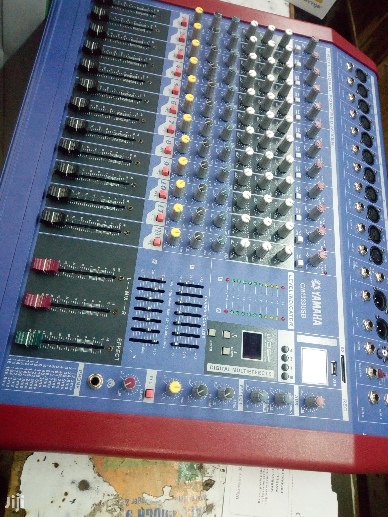 Yamaha Powered Mixer 12 Channels