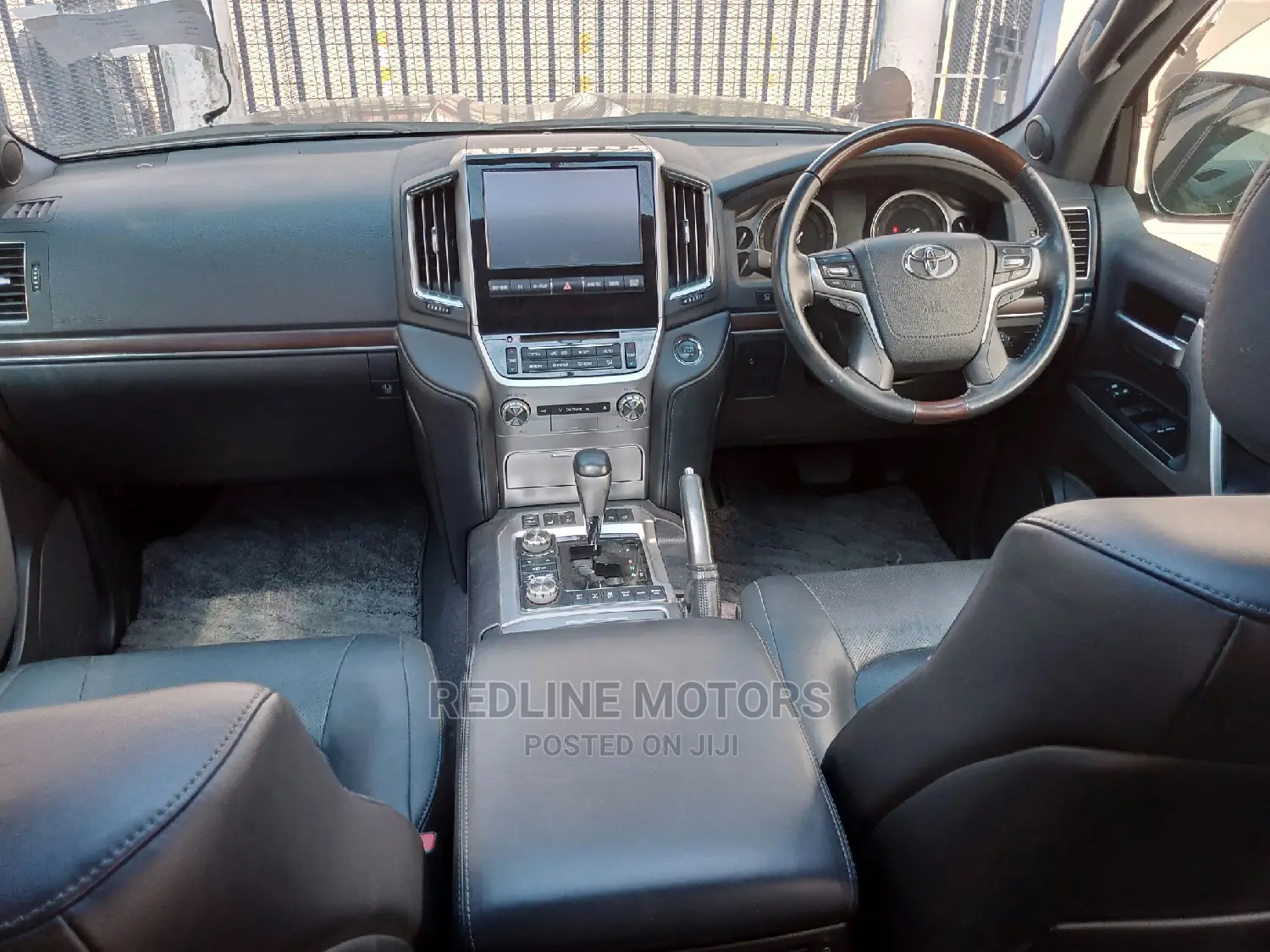 Toyota Land Cruiser 4.5 V8 VXR 2017 Pearl