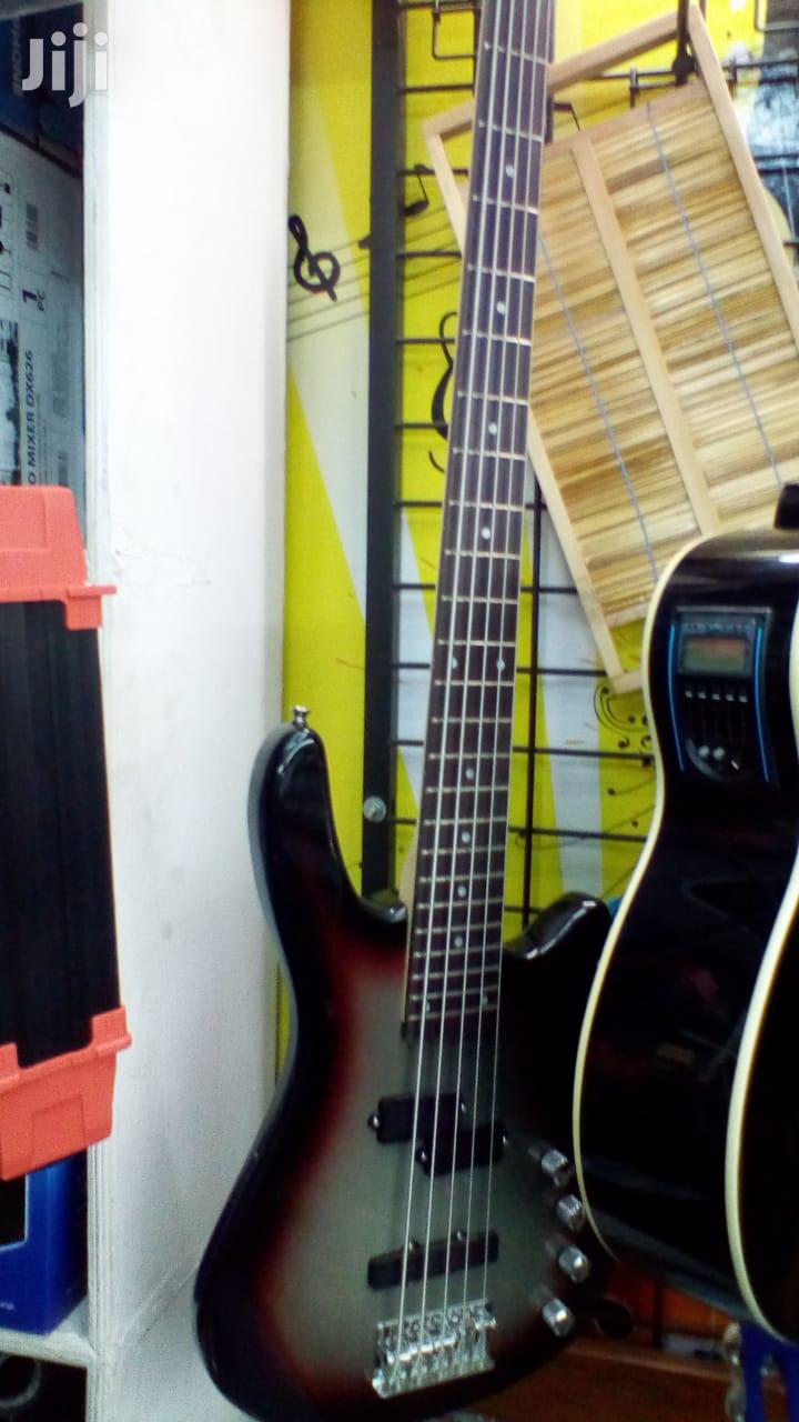 Bass Guitar 5 Strings