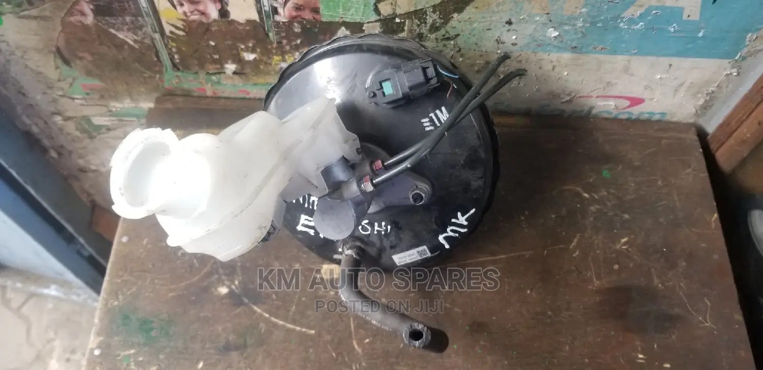 Mitsubishi Ek Wagon Brake Booster Master Cylinder.