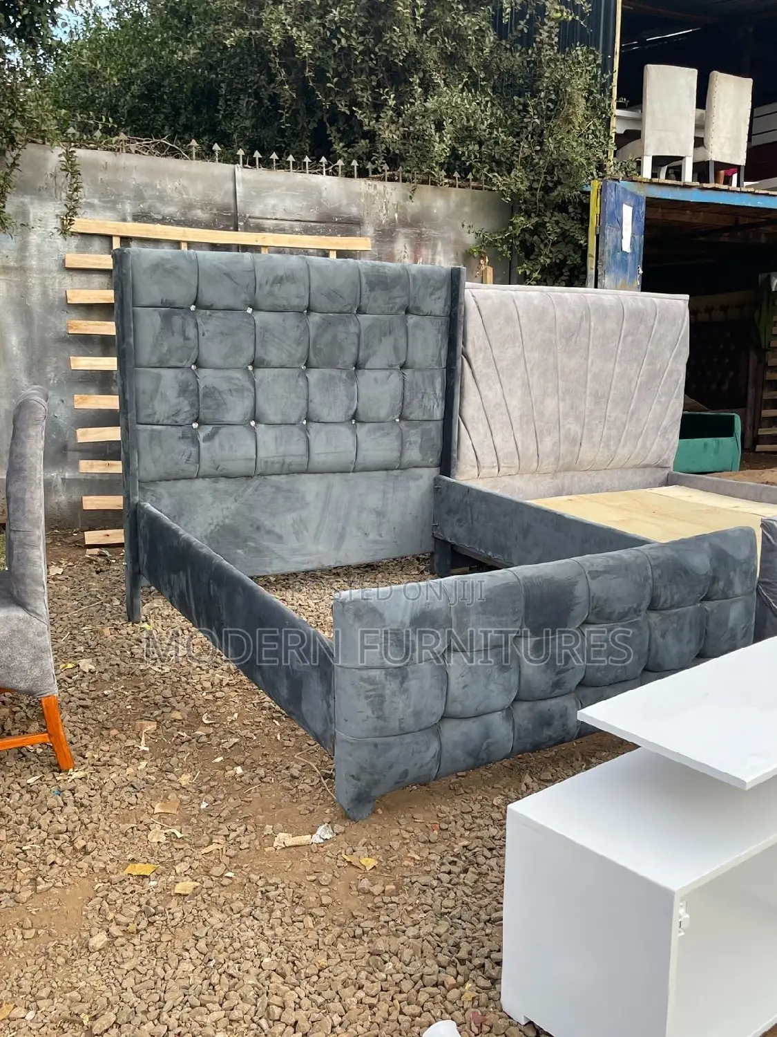 5/6 Bed,Tufted Boxes Bed