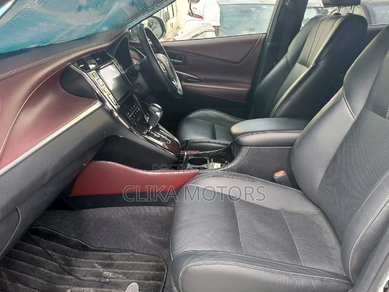 Toyota Harrier 2.0 4WD 2016 White