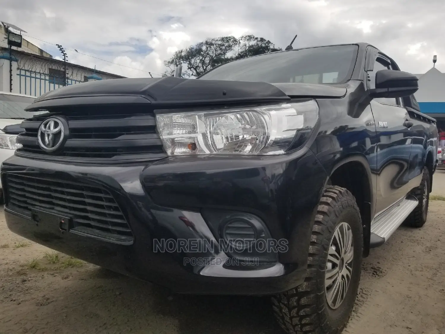 Toyota Hilux SR5 4x4 2015 Black