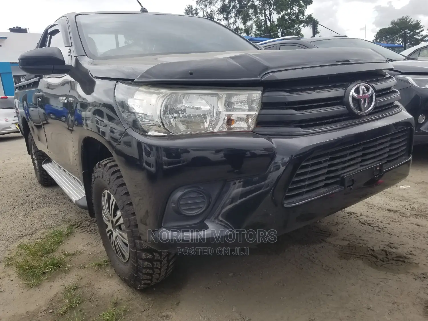 Toyota Hilux SR5 4x4 2015 Black
