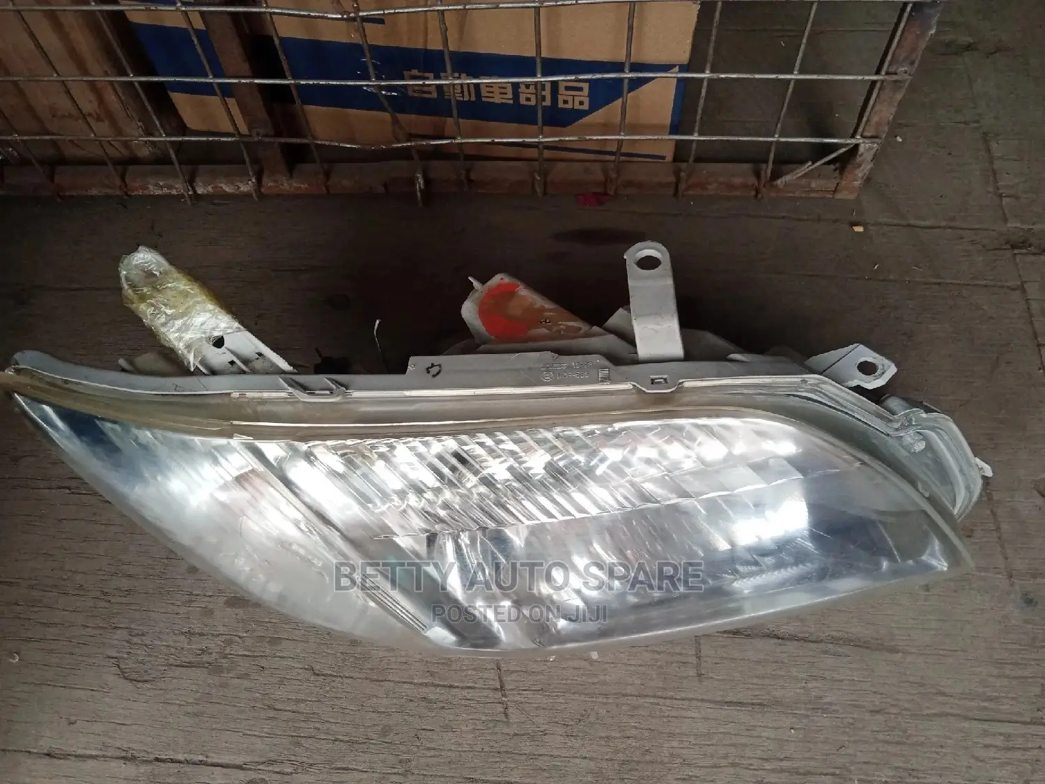 Fielder/Axio2010 Headlight Non Xenon