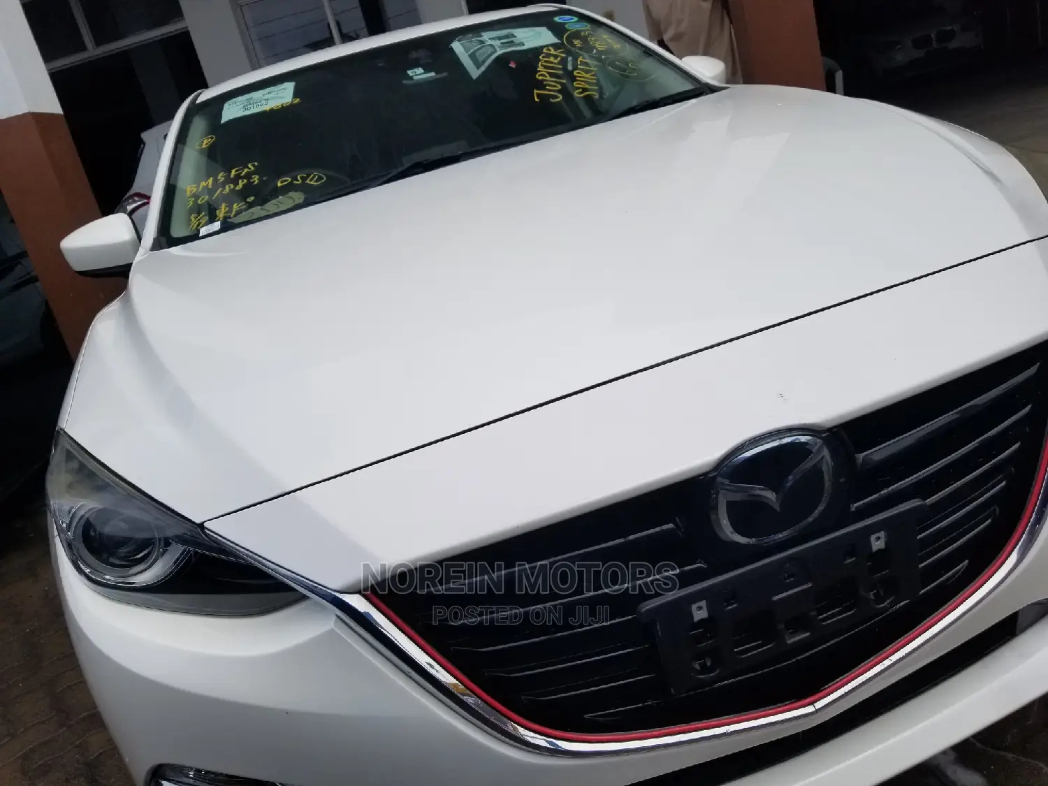 Mazda Axela SV Premium 2014 White