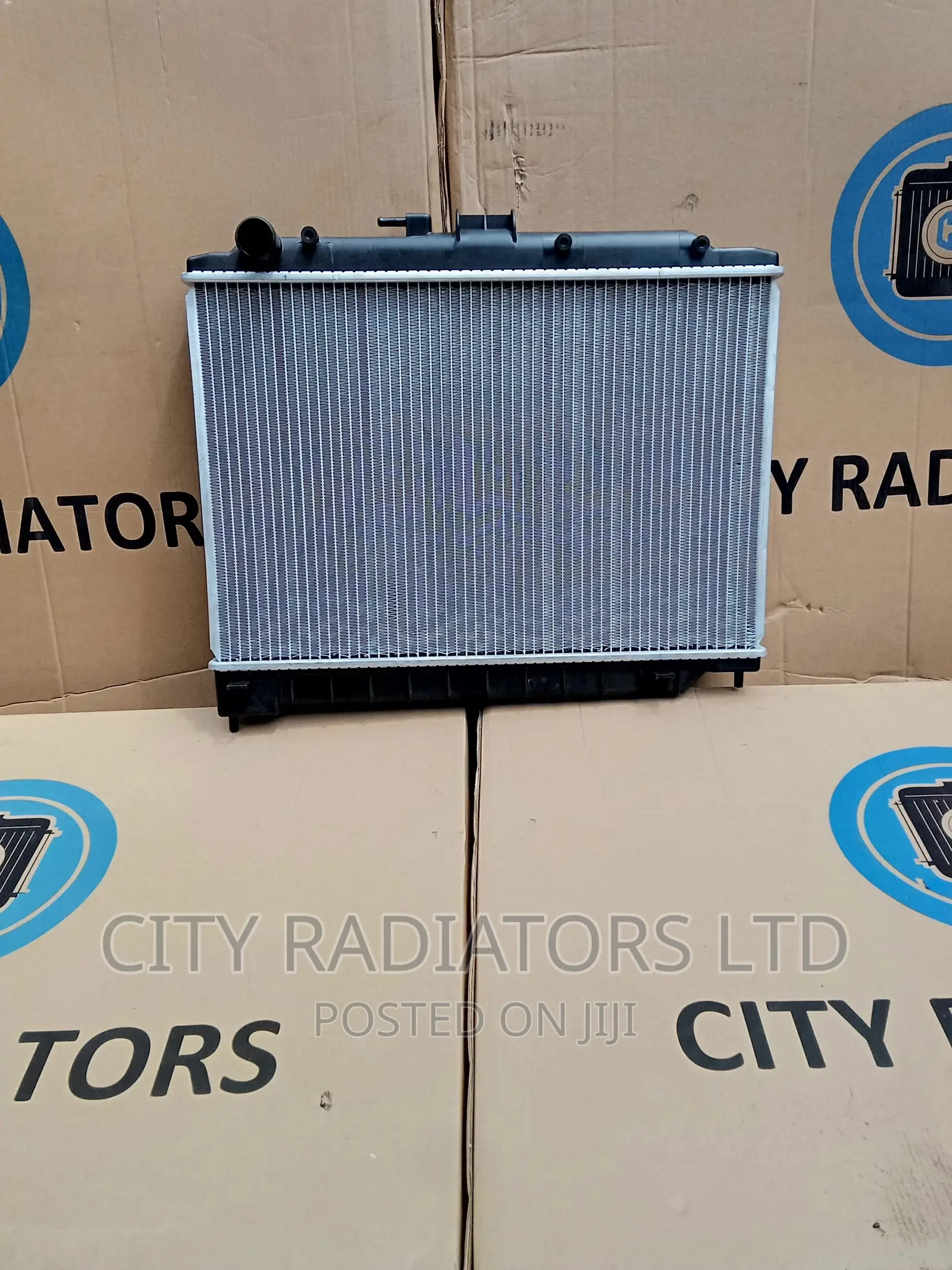 Radiator for Nissan NV350.