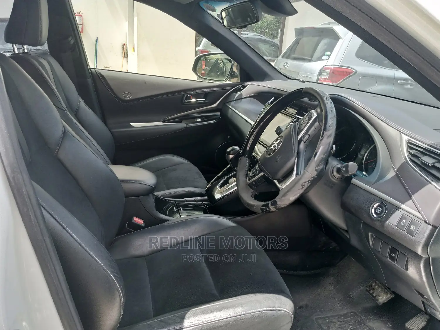 Toyota Harrier 2.0 2016 White