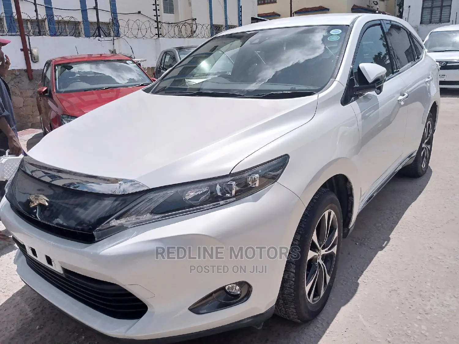 Toyota Harrier 2.0 2016 White