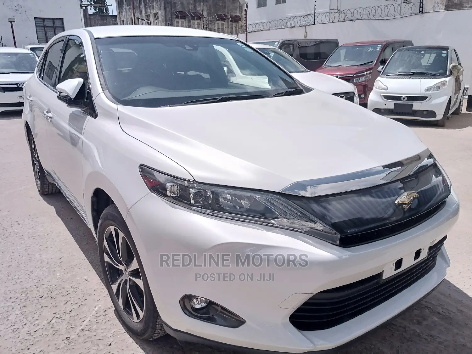 Toyota Harrier 2.0 2016 White