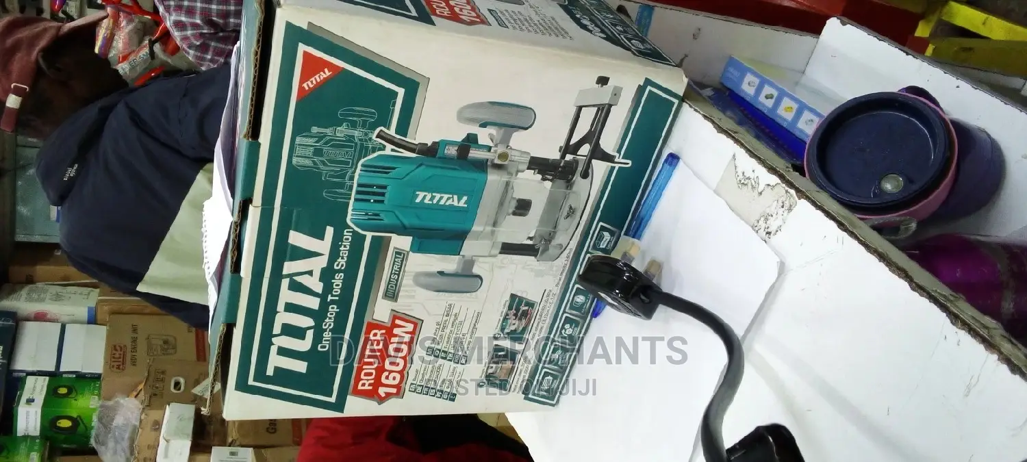 Total Wood Router 1600w
