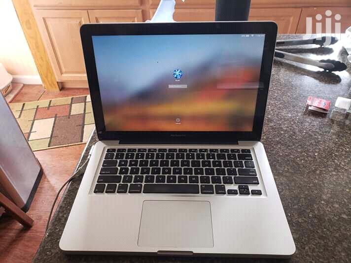 Laptop Apple MacBook Pro 4GB Intel Core i5 HDD 500GB