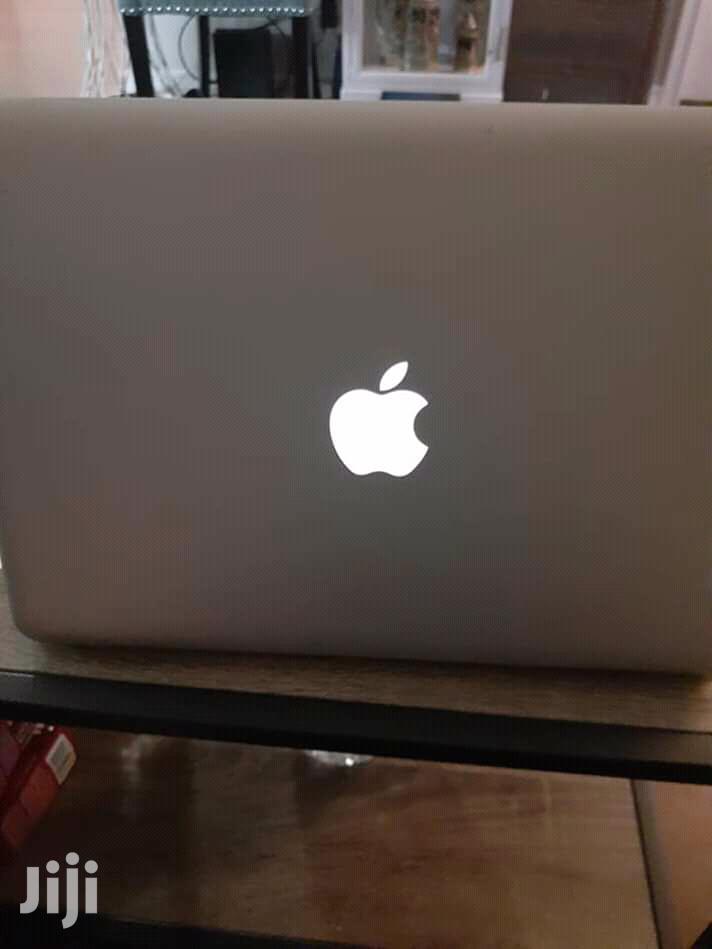 Laptop Apple MacBook Pro 4GB Intel Core i5 HDD 500GB